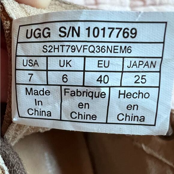 UGG Tan Suede Lace Up Boots - Mens 7 - Picture 8 of 9